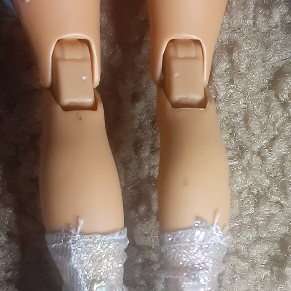 Rainbow High Skyler Bradshaw Doll - Picture 5 of 10